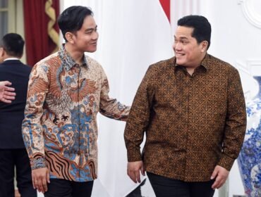 Menteri BUMN Erich Thohir bersama Wapres RI Gibran